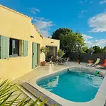Le Clos Saint-maximin - 2 Villas, 2 Piscines, 12 Pers Saint-Maximin (Gard)