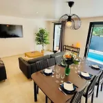 Le Clos Saint-maximin - 2 Villas, 2 Piscines, 12 Pers *