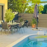 Le Clos Saint-maximin - 2 Villas, 2 Piscines, 12 Pers Saint-Maximin (Gard)