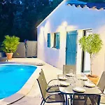 Le Clos Saint-maximin - 2 Villas, 2 Piscines, 12 Pers * Saint-Maximin (Gard)
