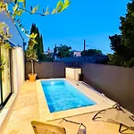 Le Clos Saint-maximin - 2 Villas, 2 Piscines, 12 Pers