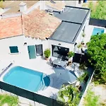 Le Clos Saint-maximin - 2 Villas, 2 Piscines, 12 Pers Saint-Maximin (Gard)