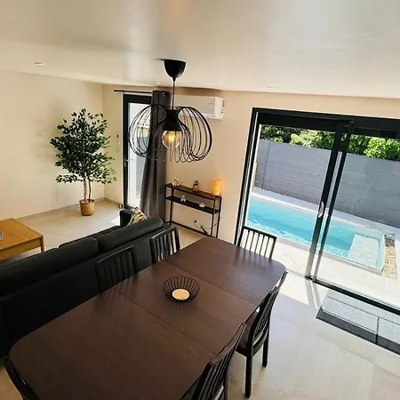 2 Maisons 2 Piscines Ideal Groupes & Familles * Saint-Maximin (Gard)