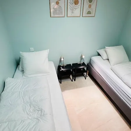 2 Maisons 2 Piscines Ideal Groupes & Familles Saint-Maximin (Gard)