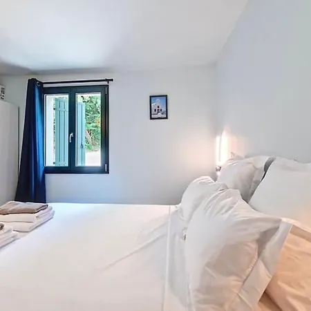 2 Maisons 2 Piscines Ideal Groupes & Familles * Saint-Maximin (Gard)