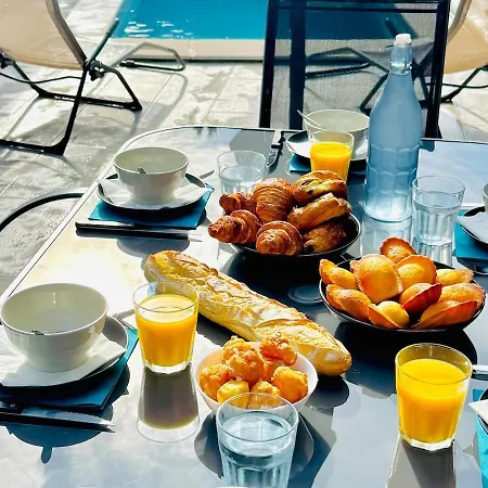 Le Clos Saint-maximin - 2 Villas, 2 Piscines, 12 Pers Casa vacanze Saint-Maximin (Gard)