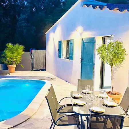Le Clos Saint-maximin - 2 Villas, 2 Piscines, 12 Pers * Saint-Maximin (Gard)