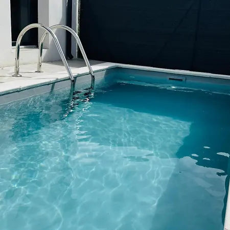 Le Clos Saint-maximin - 2 Villas, 2 Piscines, 12 Pers * Saint-Maximin (Gard)