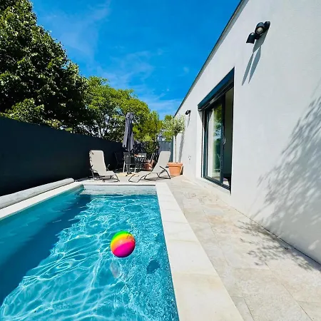Le Clos Saint-maximin - 2 Villas, 2 Piscines, 12 Pers * Saint-Maximin (Gard)