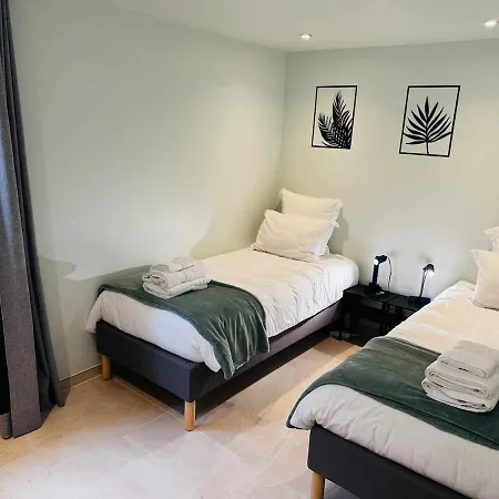 Le Clos Saint-maximin - 2 Villas, 2 Piscines, 12 Pers Casa vacanze *