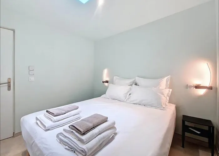 2 Maisons 2 Piscines Ideal Groupes & Familles Saint-Maximin (Gard)