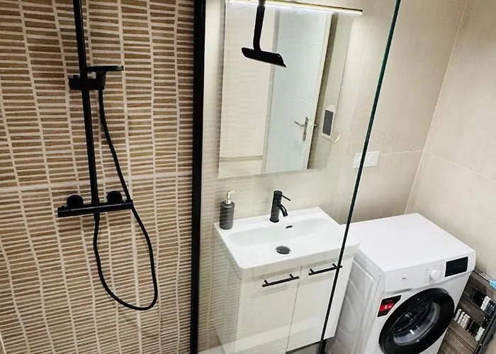 2 Maisons 2 Piscines Ideal Groupes & Familles Saint-Maximin (Gard)