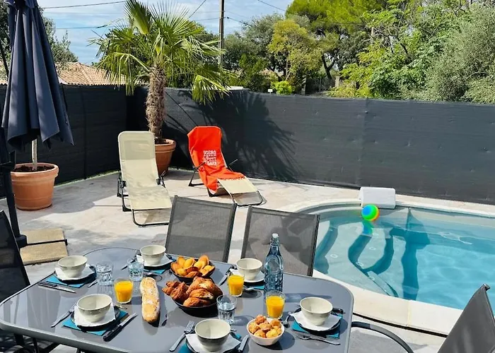 Holiday home Le Clos Saint-maximin - 2 Villas, 2 Piscines, 12 Pers Saint-Maximin (Gard)