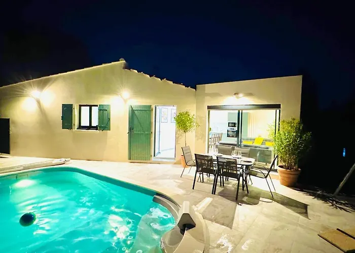 Le Clos Saint-maximin - 2 Villas, 2 Piscines, 12 Pers Holiday home *