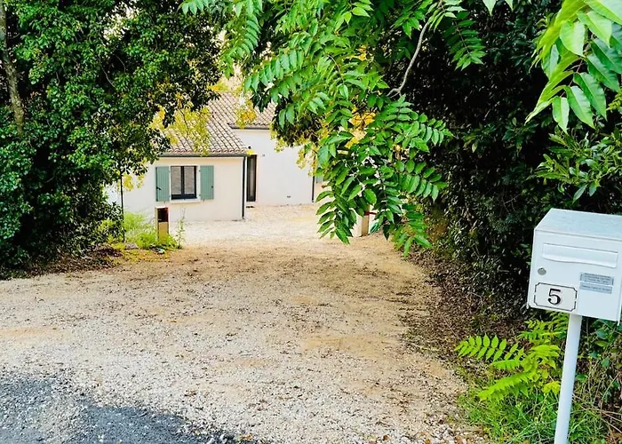 Le Clos Saint-maximin - 2 Villas, 2 Piscines, 12 Pers * Saint-Maximin (Gard)